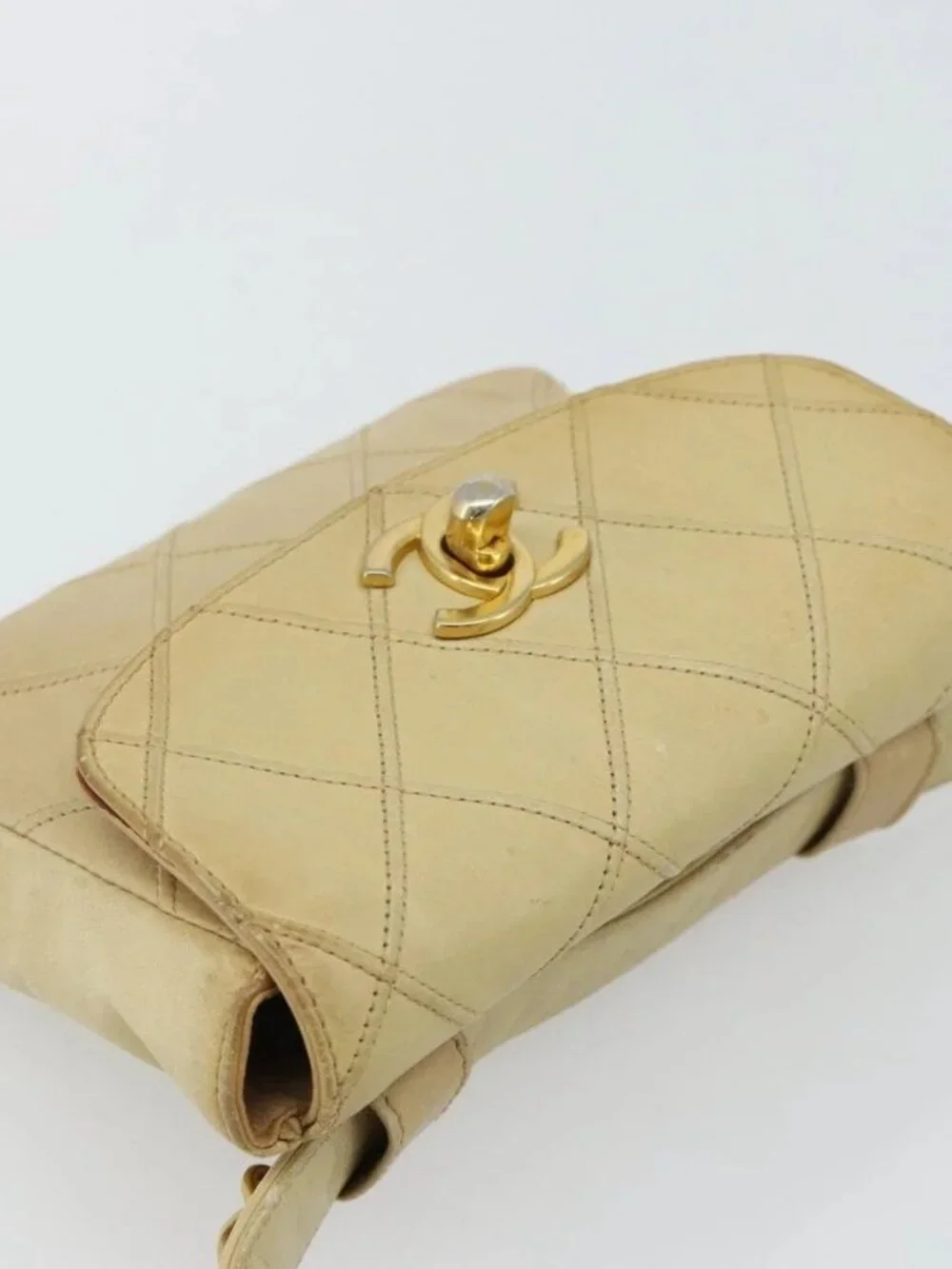 CHANEL Bicolore Waist bag Lamb Skin Beige Gold CC Auth 182545
